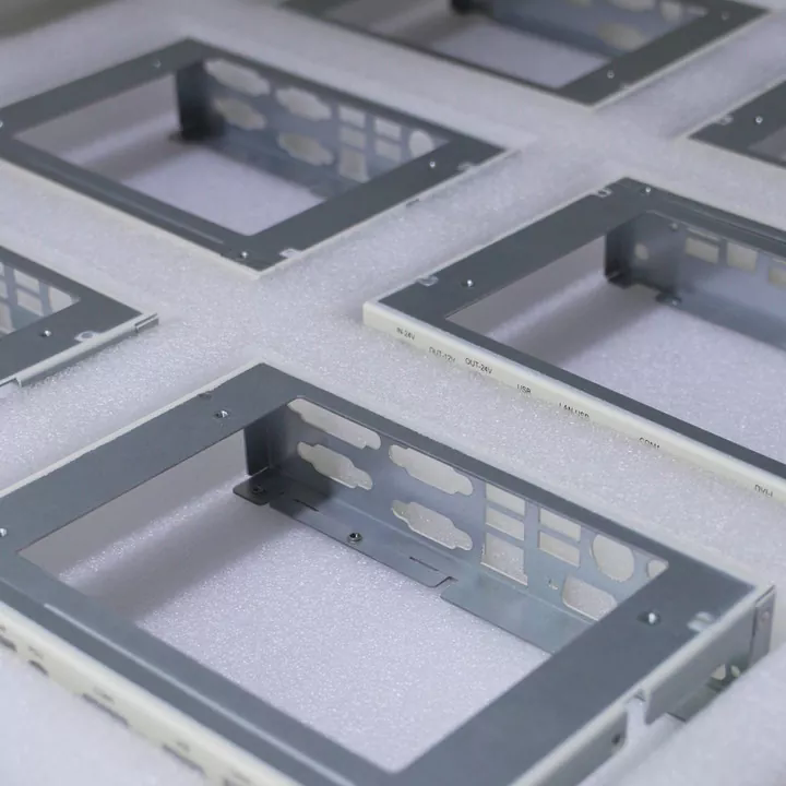 কিভাবে সার্ভার শীট মেটাল আধুনিক ডেটা সেন্টারে কর্মক্ষমতা এবং স্থায়িত্ব উন্নত করে?